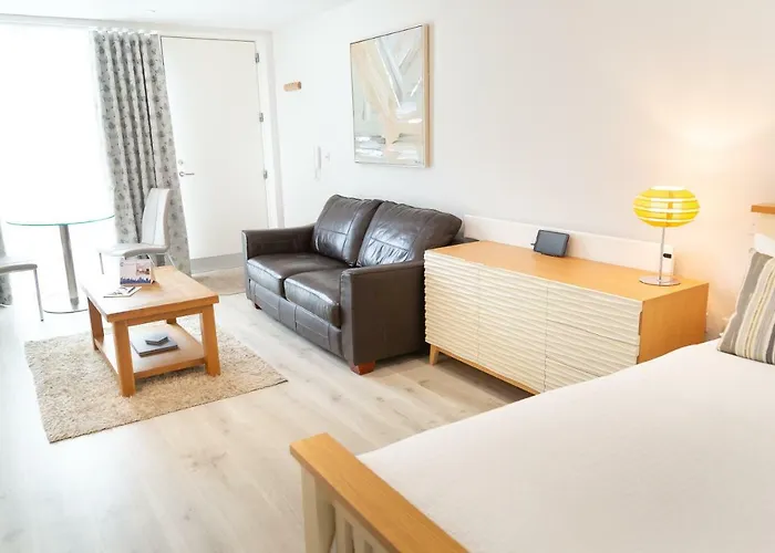 Citystay - Midsummer Mews